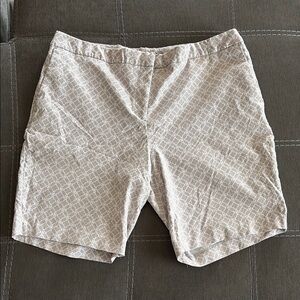 MARIO SERRANI women’s  Patterned Shorts. 16